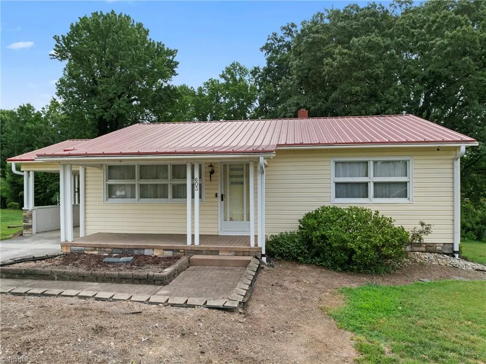 603 Duke Street Thomasville, NC 27360