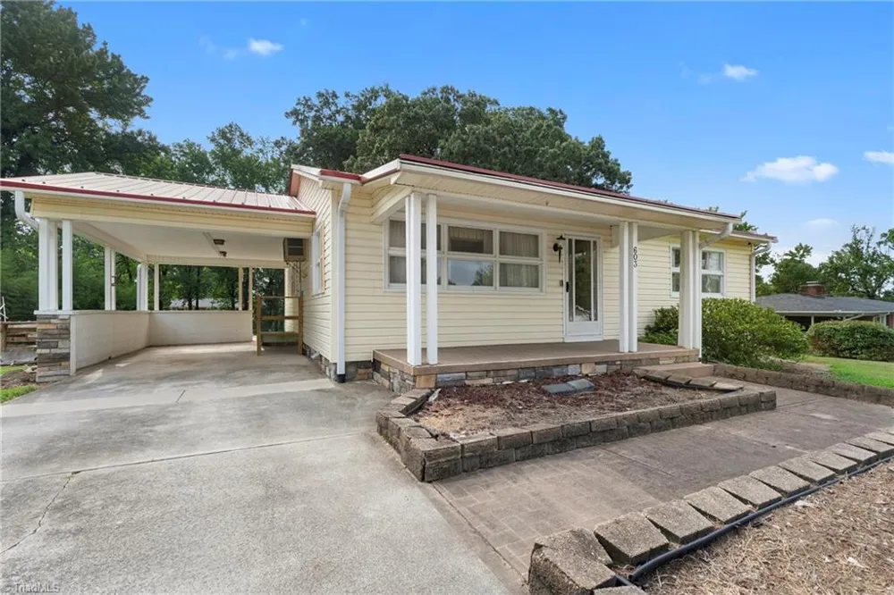 603 Duke Street Thomasville, NC 27360