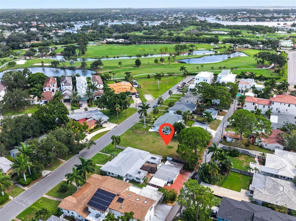 257 MATEO WAY NE St Petersburg, FL 33704
