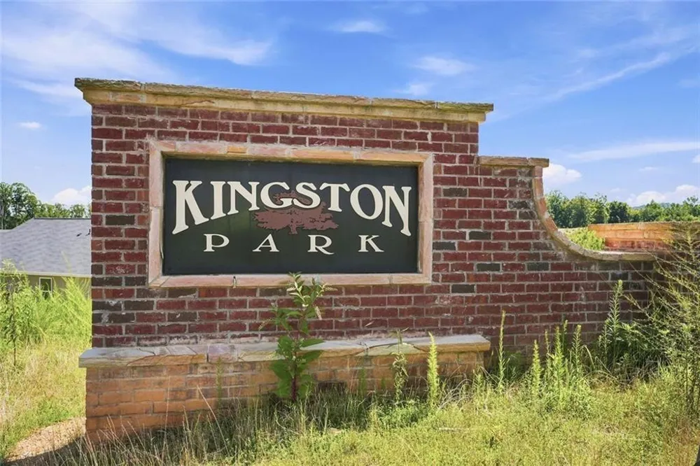 133 Oxford Lane Kingston, GA 30145