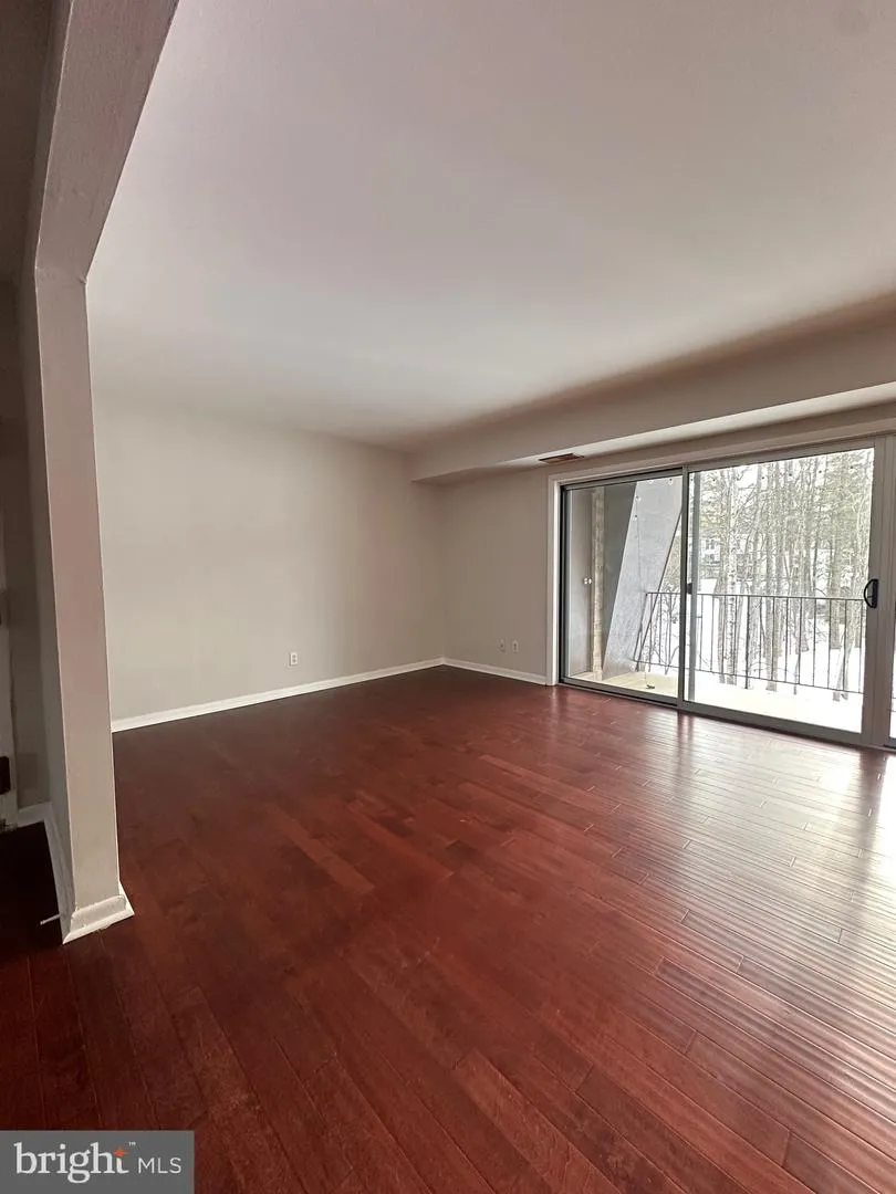 11625 VANTAGE HILL ROAD #22B Reston, VA 20190
