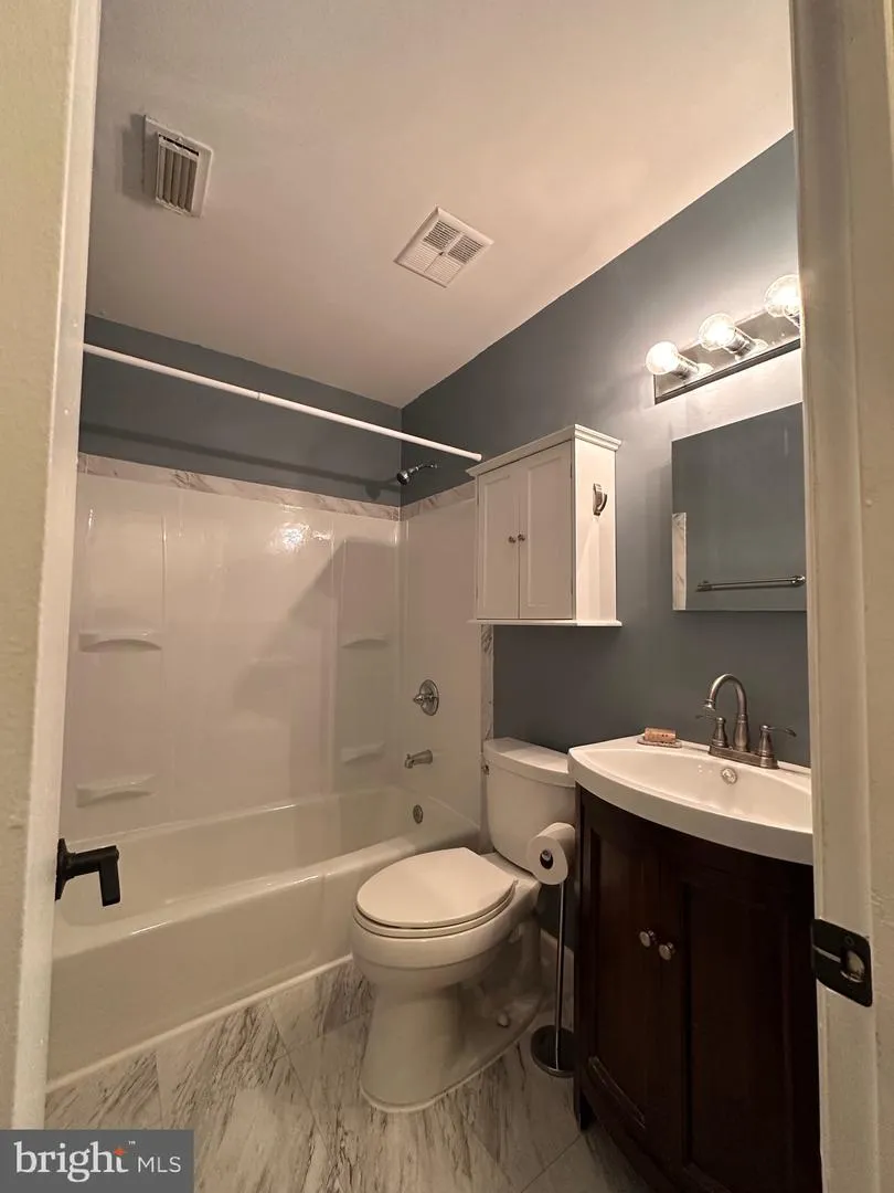 11625 VANTAGE HILL ROAD #22B Reston, VA 20190