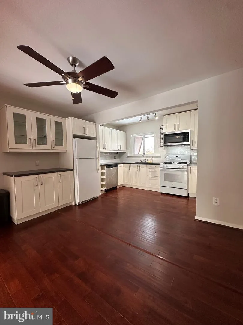 11625 VANTAGE HILL ROAD #22B Reston, VA 20190