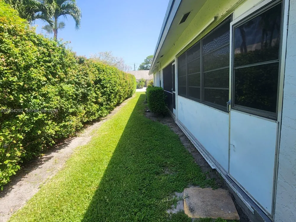 171 Moccasin Trl N Jupiter, FL 33458