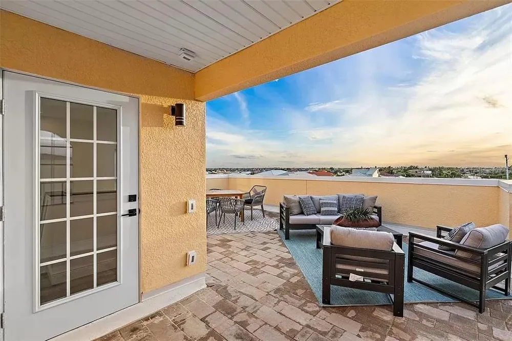 6418 MARGARITA SHORES LANE Apollo Beach, FL 33572