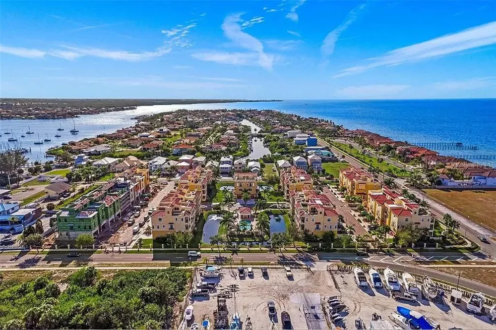 6418 MARGARITA SHORES LANE Apollo Beach, FL 33572