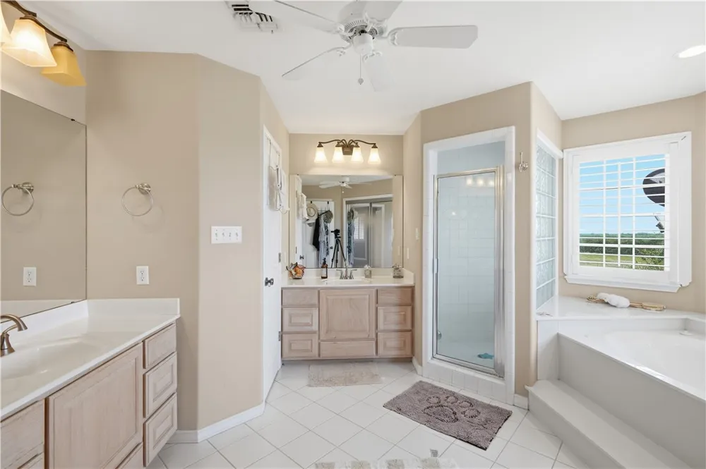 3124 County Road 220 Alice, TX 78332