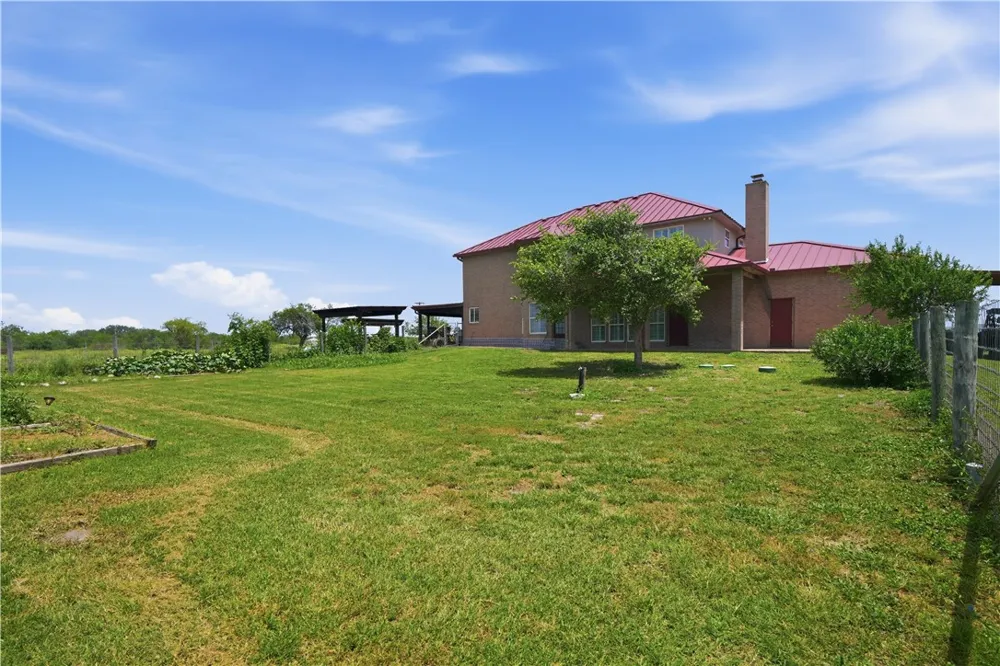 3124 County Road 220 Alice, TX 78332