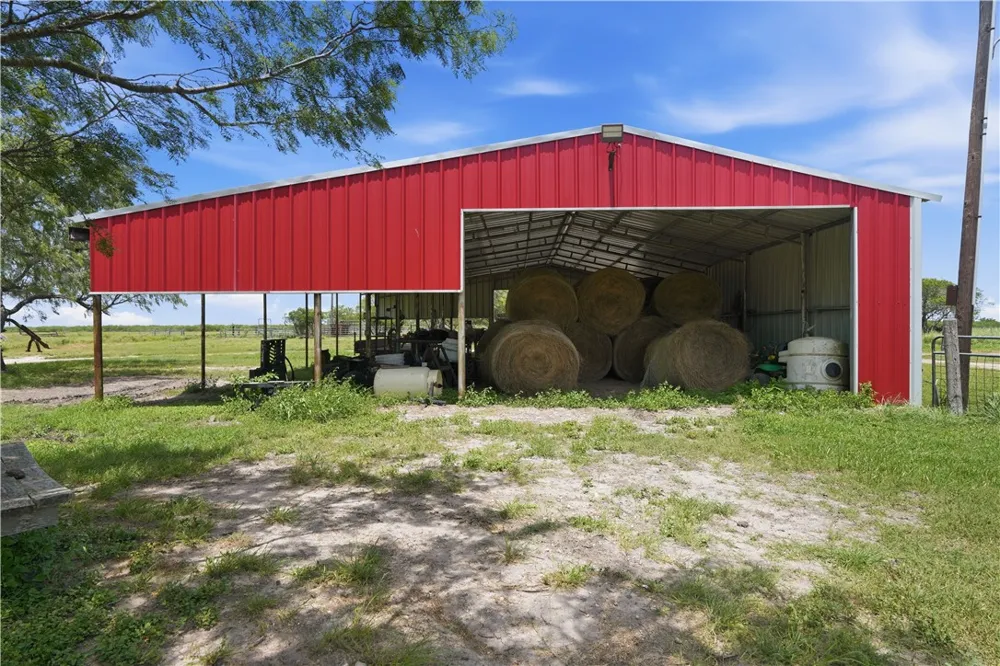 3124 County Road 220 Alice, TX 78332