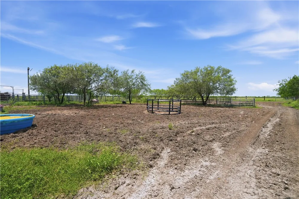 3124 County Road 220 Alice, TX 78332