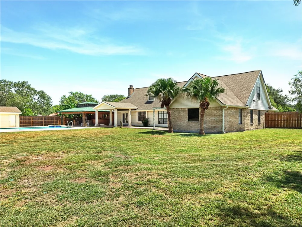 5353 County Road 73 Robstown, TX 78380