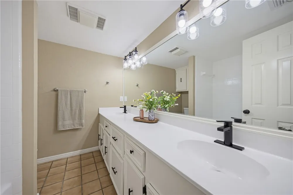 5353 County Road 73 Robstown, TX 78380