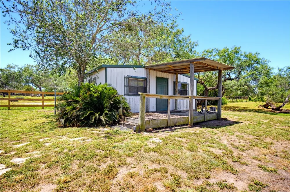 5353 County Road 73 Robstown, TX 78380