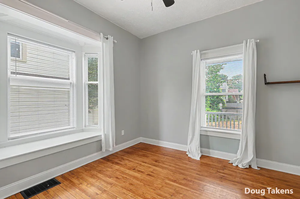 735 Paris Avenue SE Grand Rapids, MI 49503