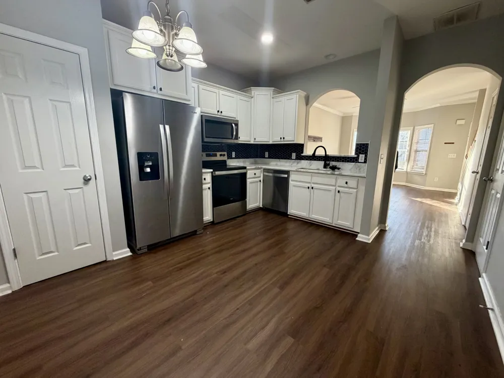 906 Cashmere Dr Thompsons Station, TN 37179