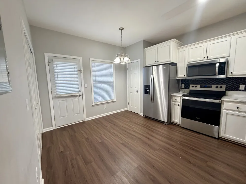 906 Cashmere Dr Thompsons Station, TN 37179