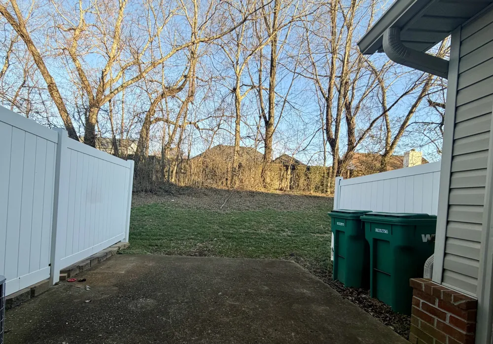 906 Cashmere Dr Thompsons Station, TN 37179