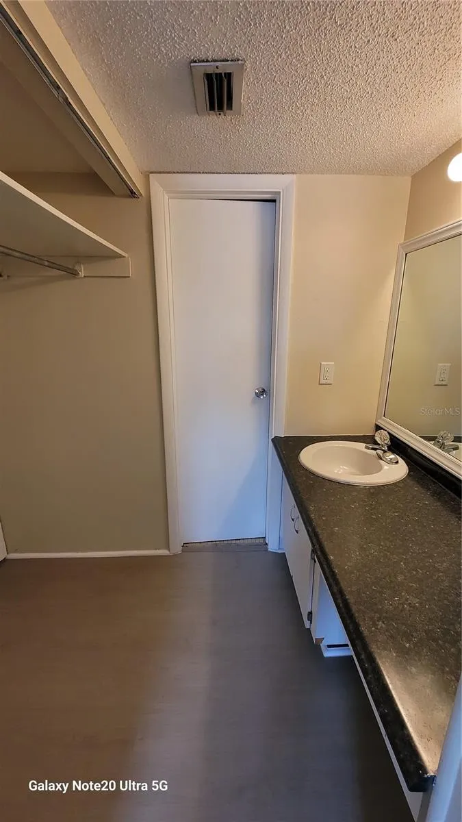 122 KINGS AVENUE #202 Brandon, FL 33510