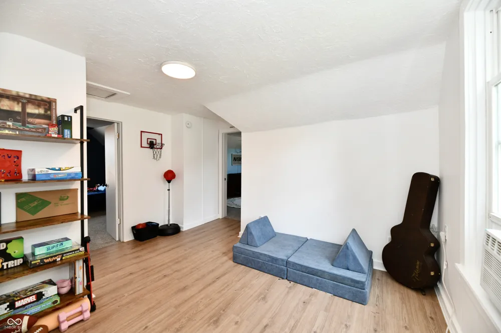 205 10th Street Elwood, IN 46036