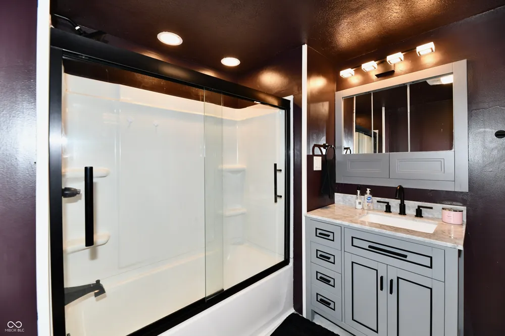 205 10th Street Elwood, IN 46036