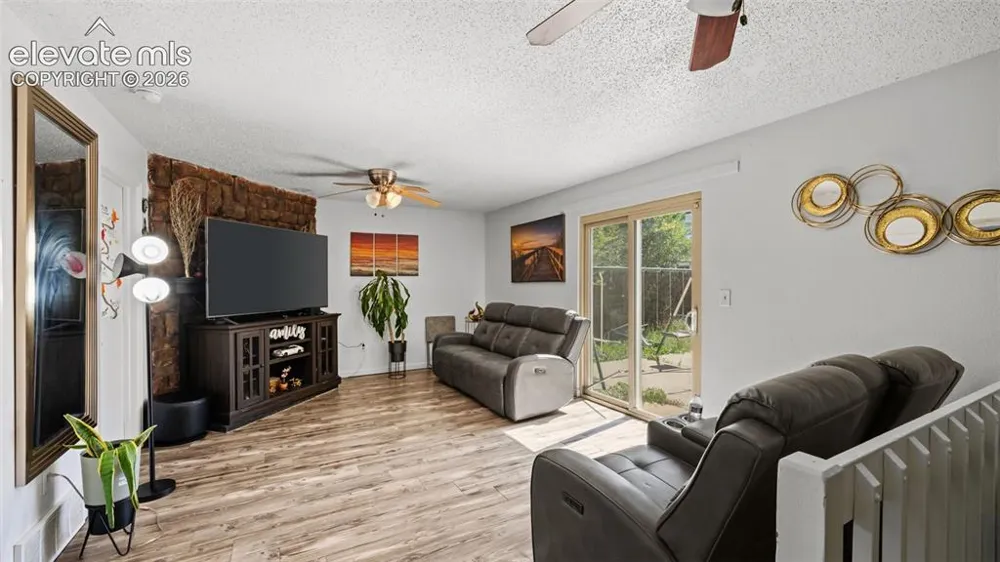 3433 Hunterwood Drive Colorado Springs, CO 80916