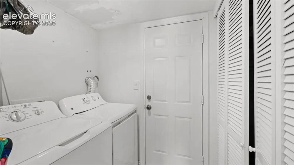 3433 Hunterwood Drive Colorado Springs, CO 80916