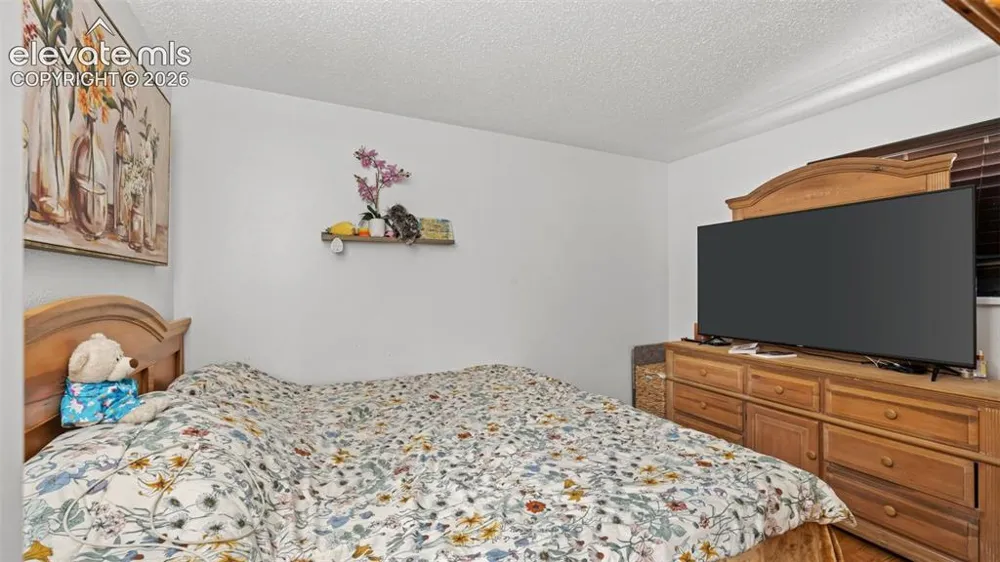 3433 Hunterwood Drive Colorado Springs, CO 80916