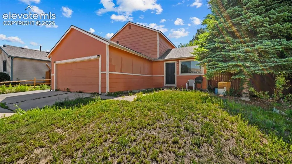 3433 Hunterwood Drive Colorado Springs, CO 80916