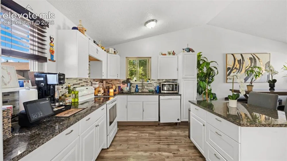 3433 Hunterwood Drive Colorado Springs, CO 80916
