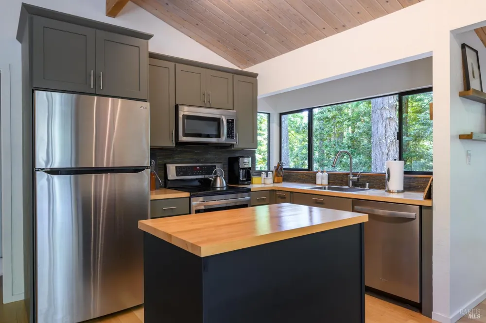 45512 Sunset Drive Gualala, CA 95445