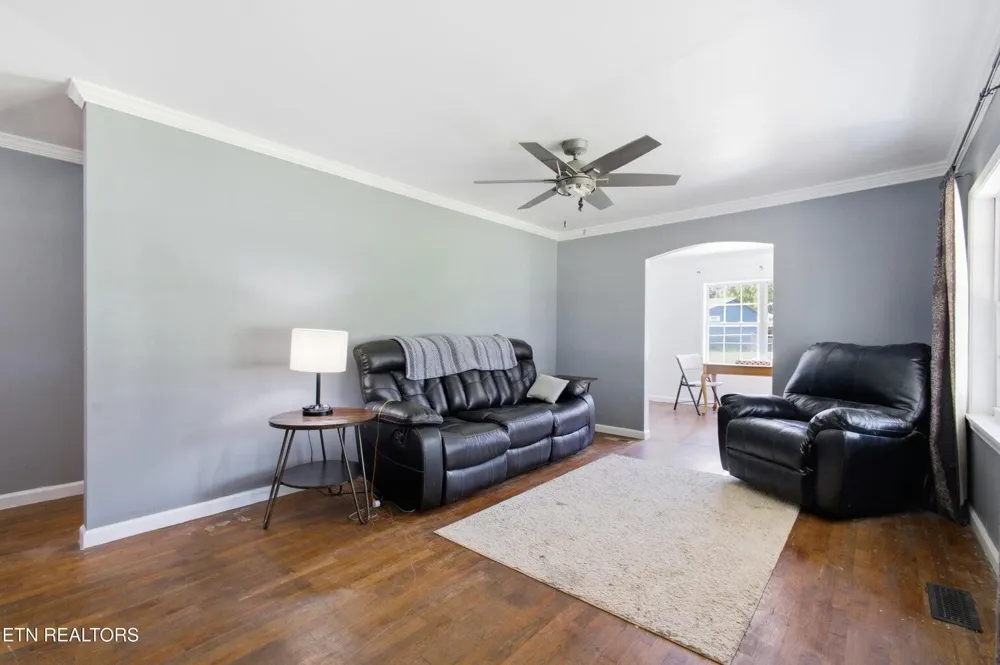 4737 Roane State Highway Rockwood, TN 37854