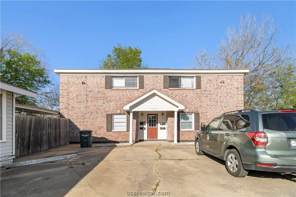 1014 E 23rd Street Bryan, TX 77803