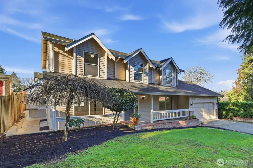 15931 22nd Avenue SW Burien, WA 98166