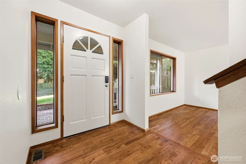 15931 22nd Avenue SW Burien, WA 98166