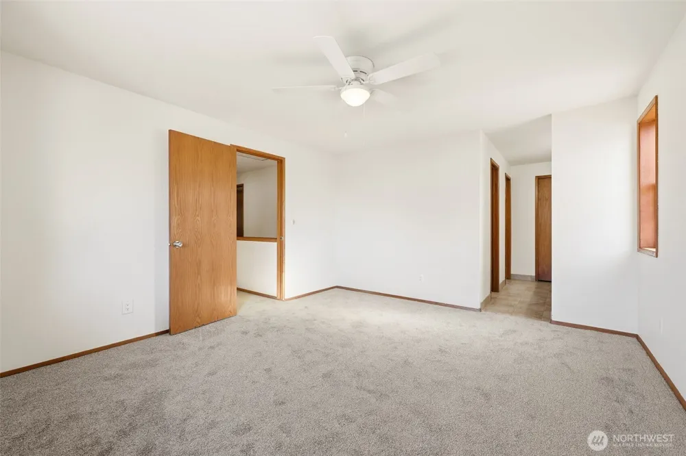 15931 22nd Avenue SW Burien, WA 98166
