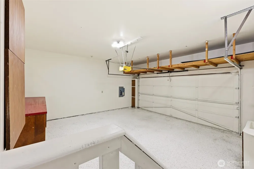 15931 22nd Avenue SW Burien, WA 98166