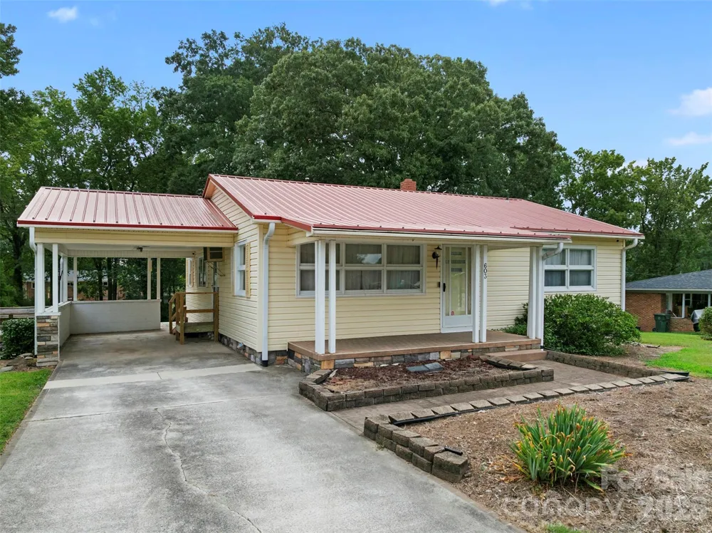 603 Duke Street Thomasville, NC 27360