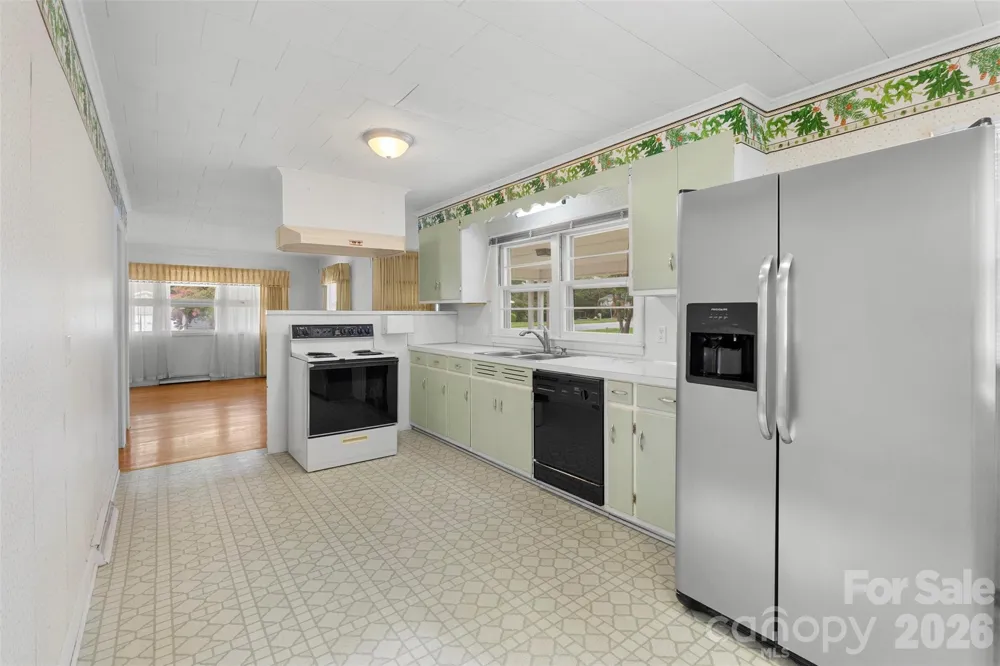 603 Duke Street Thomasville, NC 27360