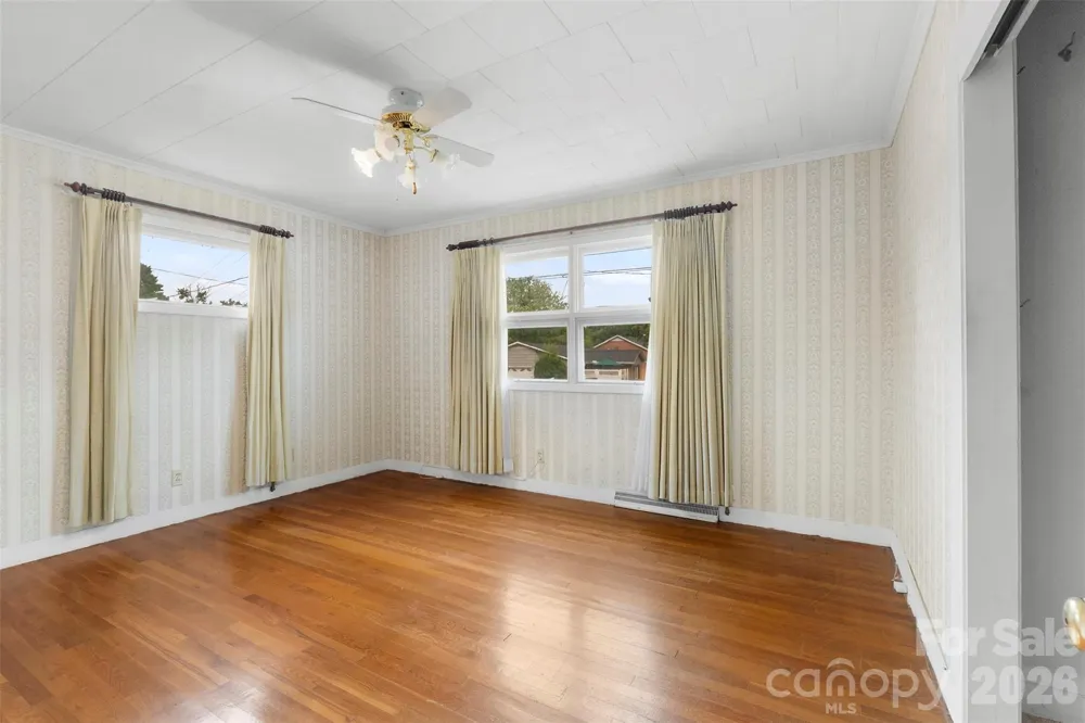603 Duke Street Thomasville, NC 27360