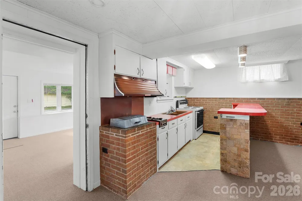 603 Duke Street Thomasville, NC 27360