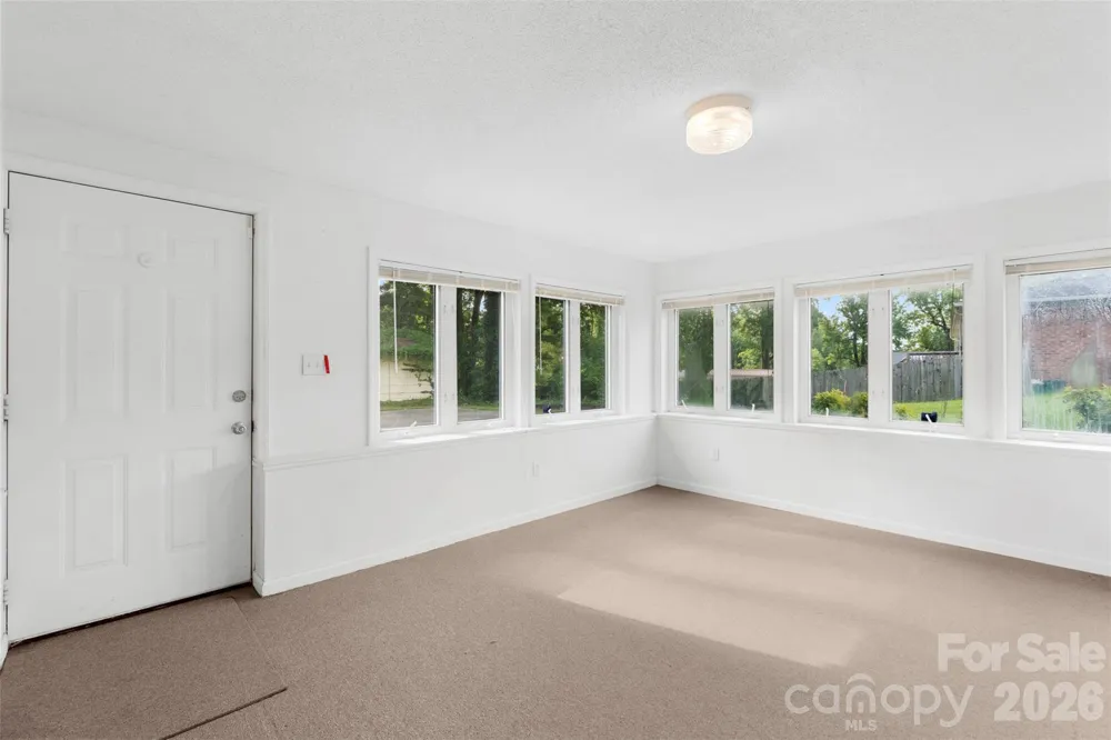603 Duke Street Thomasville, NC 27360