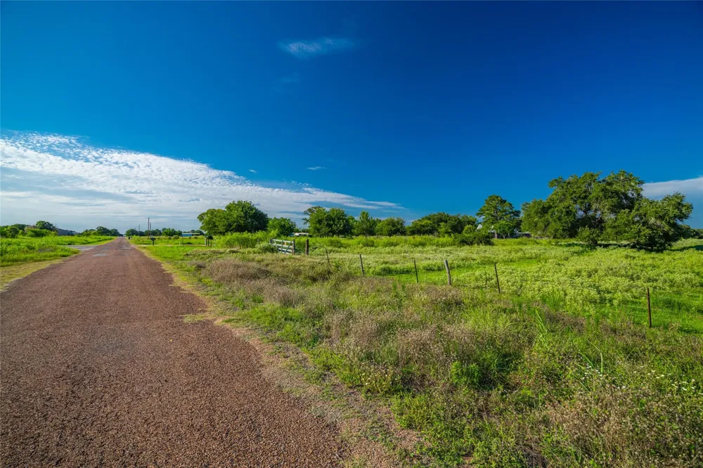 County Road 146 Hallettsville, TX 77964