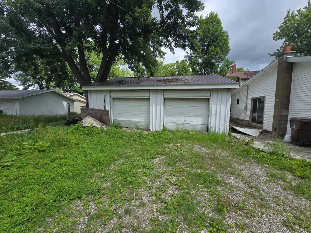 114 S Park St Ashley, MI 48806