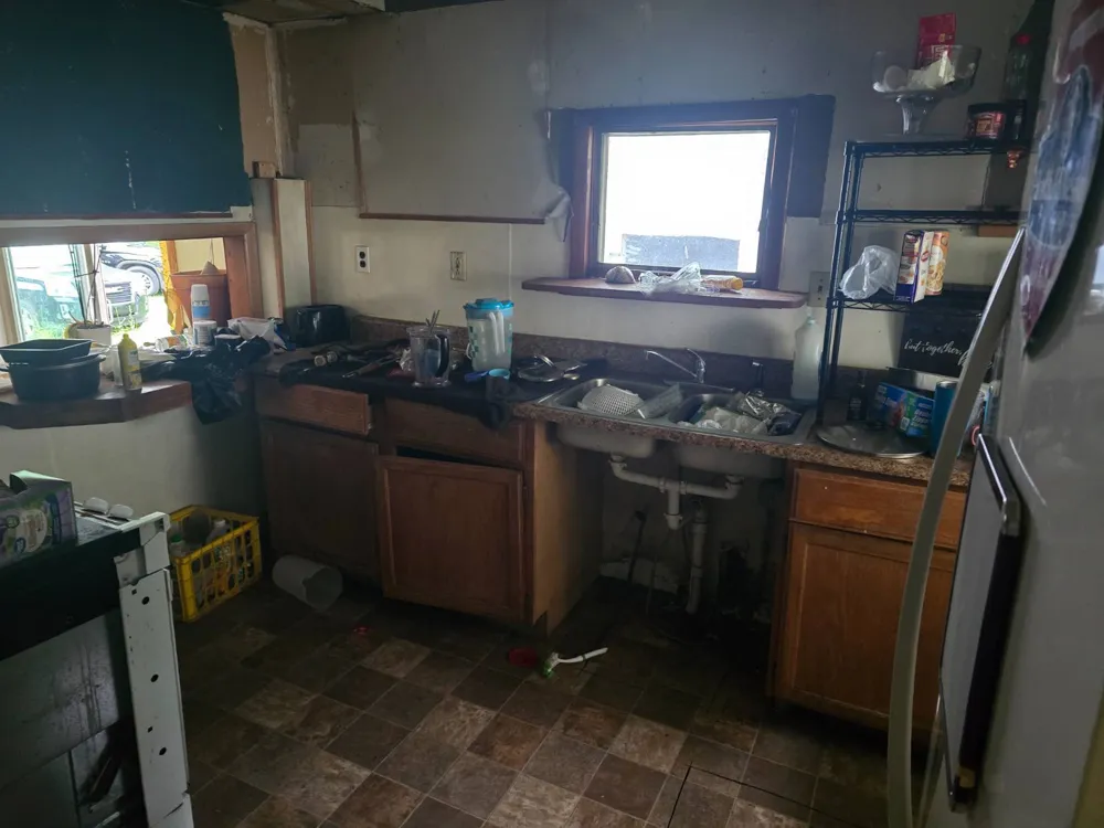 114 S Park St Ashley, MI 48806