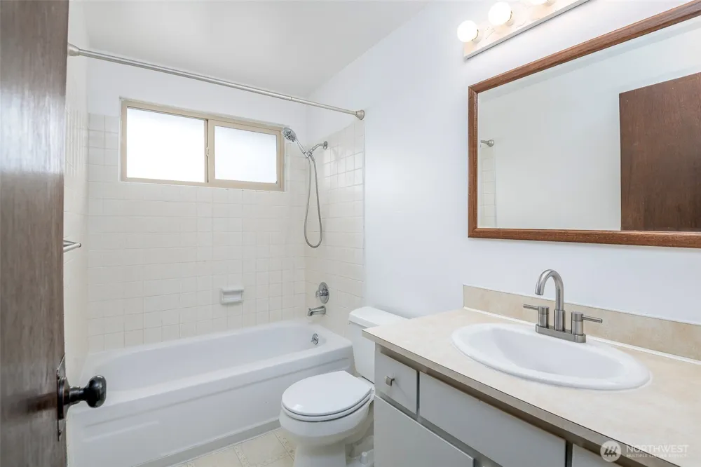 30031 45th Place S Auburn, WA 98001