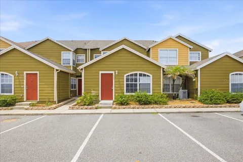 713 WASHINGTON PALM LOOP #Front Unit