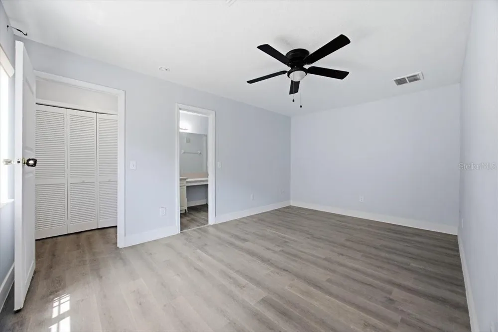 713 WASHINGTON PALM LOOP #Front Unit Davenport, FL 33897