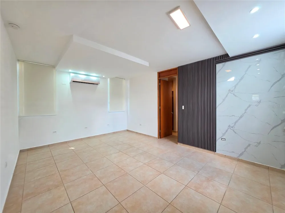 1 CALLE JARDIN Gurabo, PR 00778