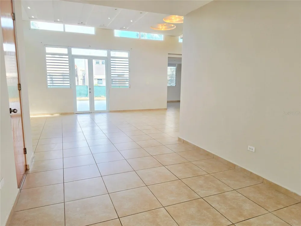 1 CALLE JARDIN Gurabo, PR 00778