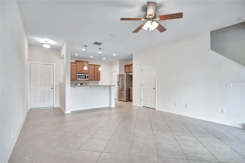 196 WINDFLOWER WAY Oviedo, FL 32765
